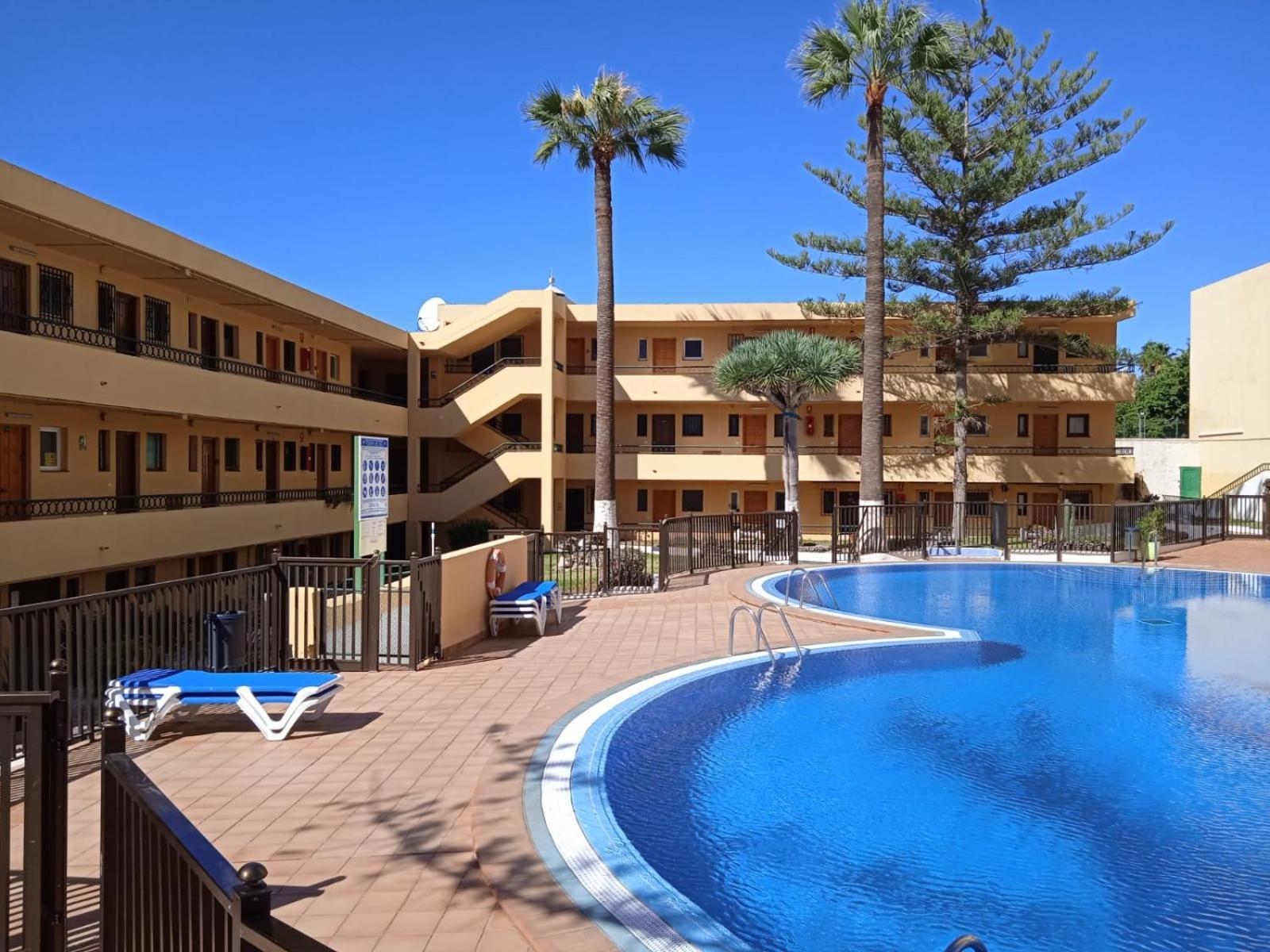 Firstline Apartment Los Cristianos 아로나 외부 사진