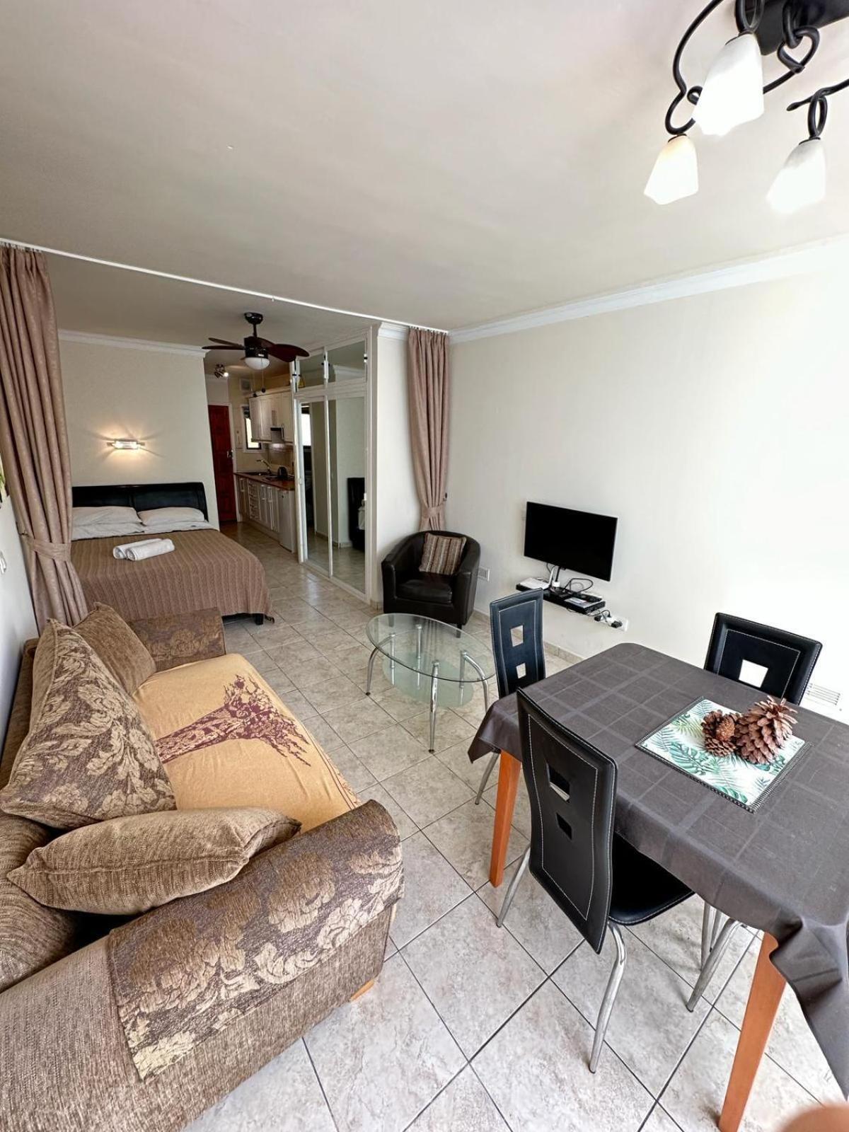 Firstline Apartment Los Cristianos 아로나 외부 사진