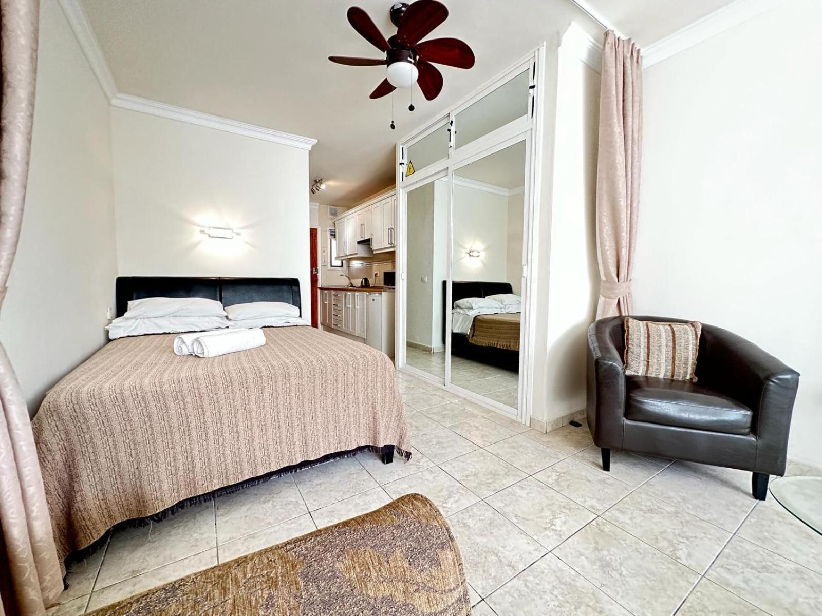 Firstline Apartment Los Cristianos 아로나 외부 사진